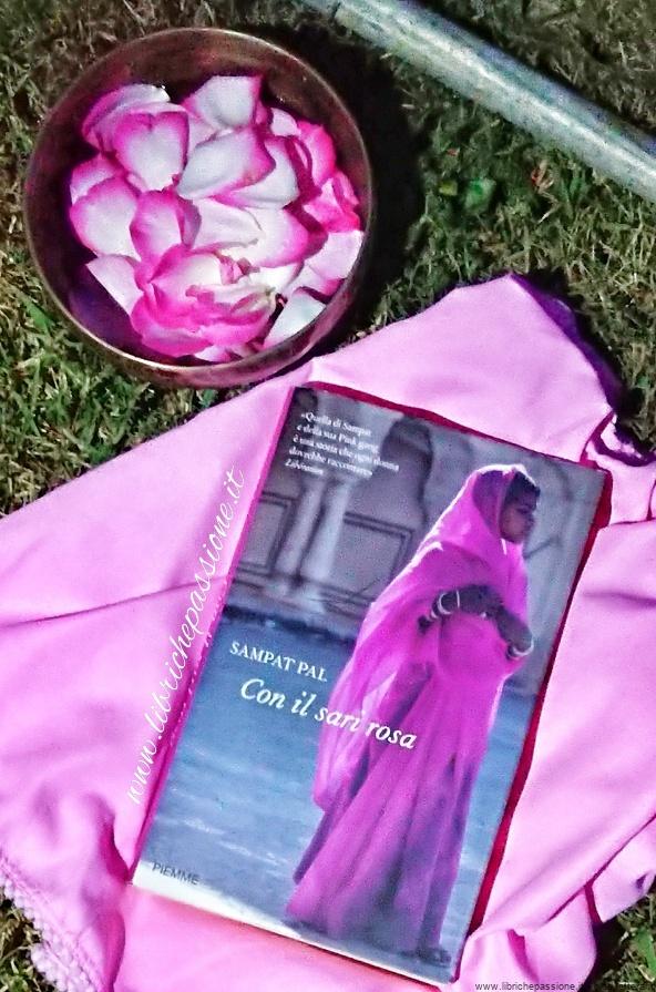 Recensione del libro “Con il sari rosa”